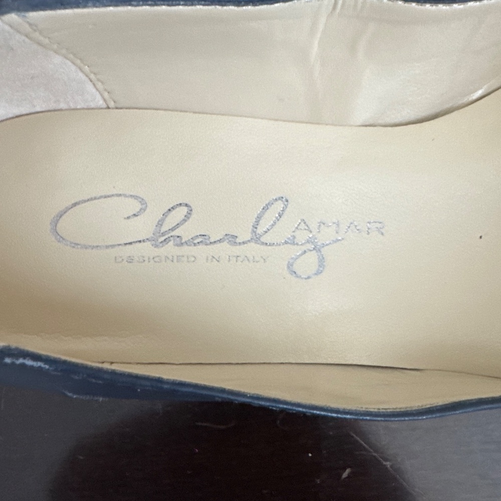 Charly Amar Leather Flat (gently worn) - Picture 3 of 9